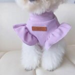 Lilac Ruffle Ribbed Top – Λιλά Πλεκτό Μπλουζάκι Σκύλου με Βολάν & Δερμάτινη Ετικέτα - Image 2