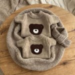 Beige Teddy Bear Knitted Dog Sweater – Μπεζ Πλεκτό Πουλόβερ Σκύλου με Σχέδιο Αρκουδάκι